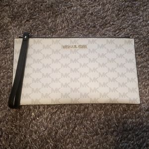 Michael Kors wristlet